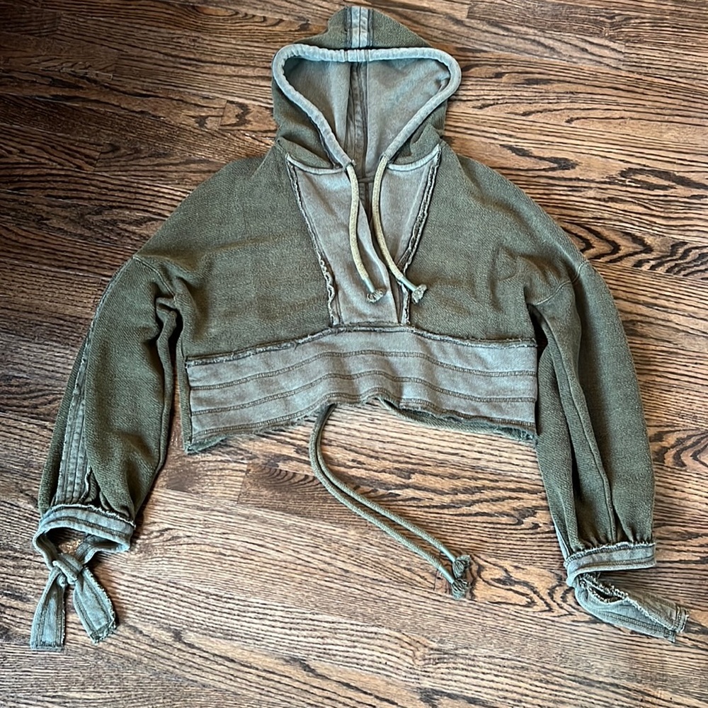 Free People Cropped Sweatshirt XS
